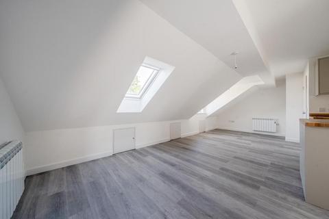 1 bedroom flat for sale, Burford Road,  Carterton,  Oxfordshire,  OX18