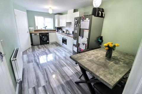 3 bedroom semi-detached house for sale, Birchfield Way, Telford