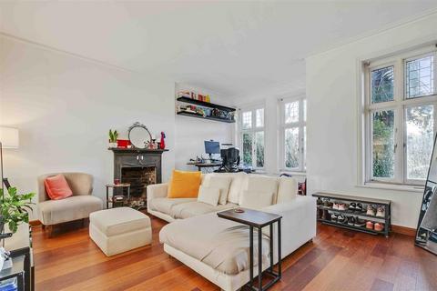 1 bedroom flat for sale, Bishops Park Road, London