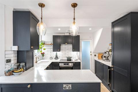 2 bedroom apartment for sale, Otterburn Street, Tooting, SW17