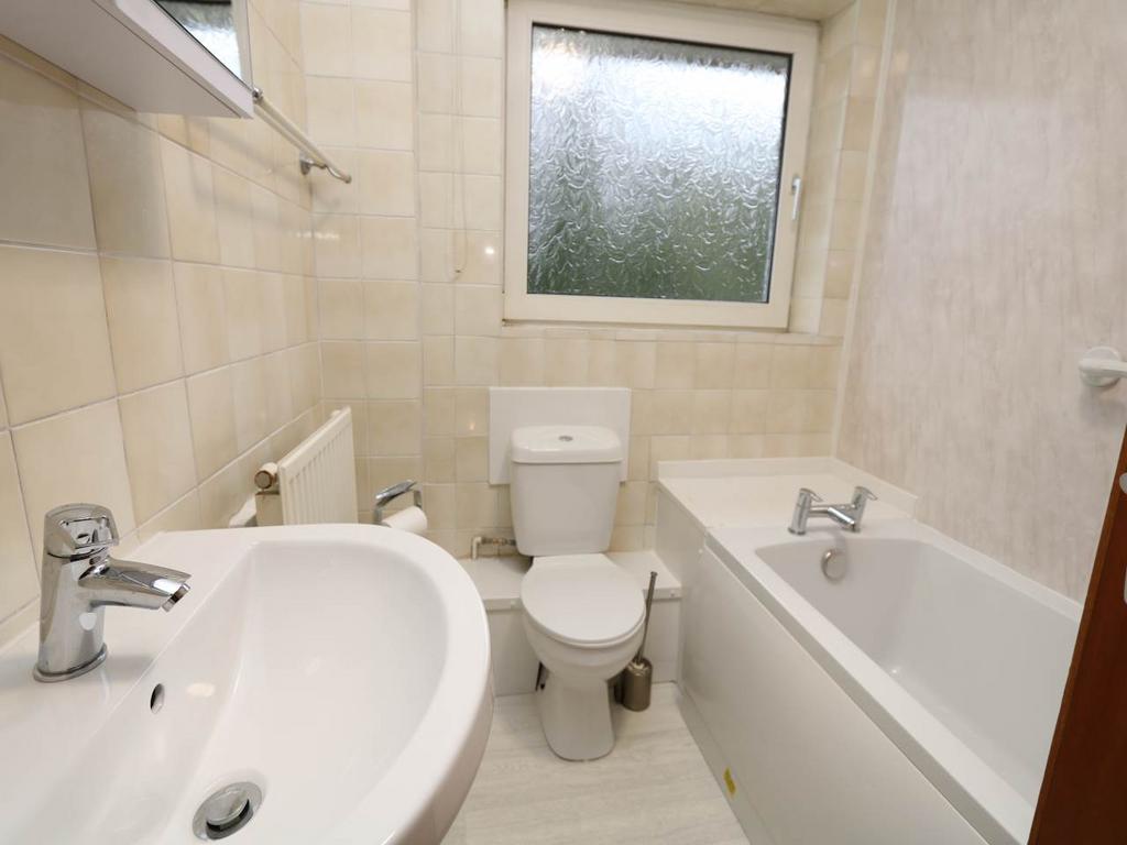 Bathroom WC Shower i