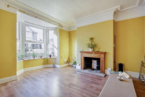 6 bedroom terraced house for sale, Butterton Road, Rhyl, LL18