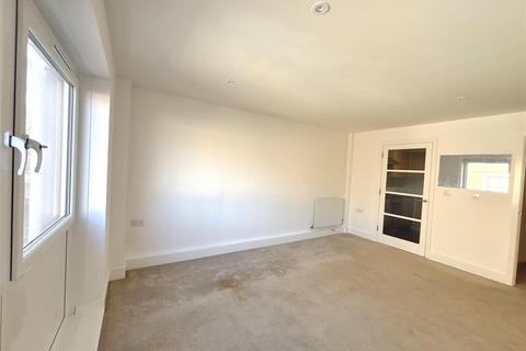 1 bedroom flat for sale, Weighton Road, London