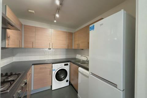 1 bedroom flat for sale, Weighton Road, London
