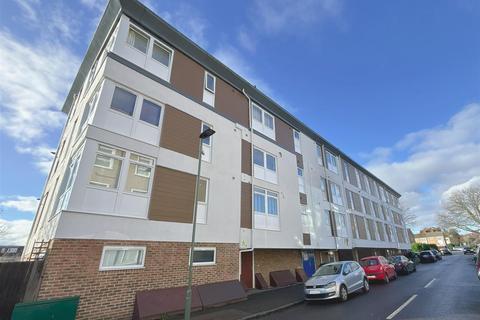 1 bedroom flat for sale, Weighton Road, London