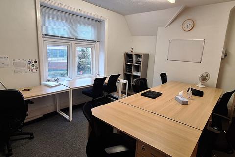 Office to rent, 70 Park St Horsham RH12 1BX