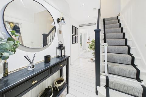 5 bedroom semi-detached house for sale, West Valley Road, Hemel Hempstead, HP3
