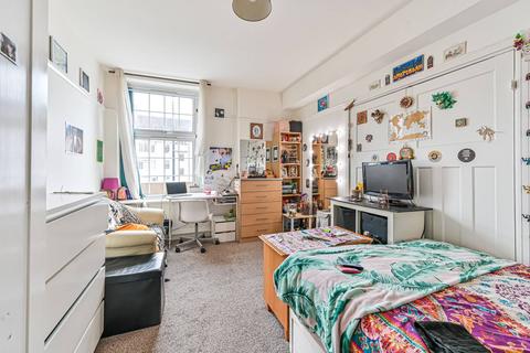 4 bedroom flat to rent, Telford Court, Streatham Hill, London, SW2