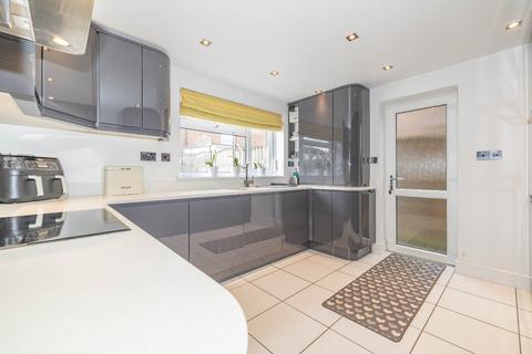 3 bedroom detached house for sale, Juniper Close, Ashford, TN23