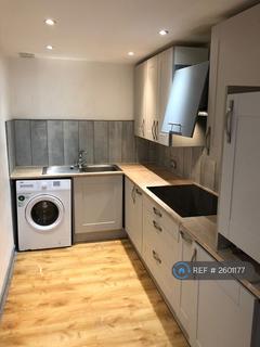 2 bedroom flat to rent, London Road, Glasgow, G40