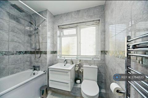 3 bedroom terraced house to rent, Deeside Road, London, SW17