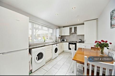 undefined, Deeside Road, London, SW17