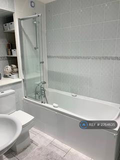 2 bedroom flat to rent, Kingsbridge Court, London, E14