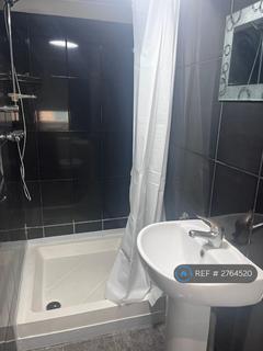 Studio to rent, Reddington Drive, Slough, SL3