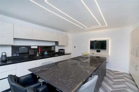 undefined, Mount Rise, Leeds LS17