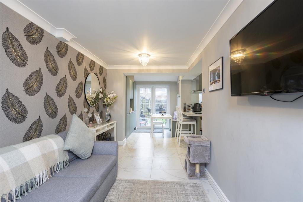 7 Croft Court 19.jpg