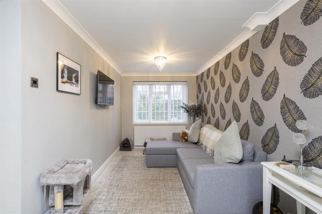 7 Croft Court 18.jpg