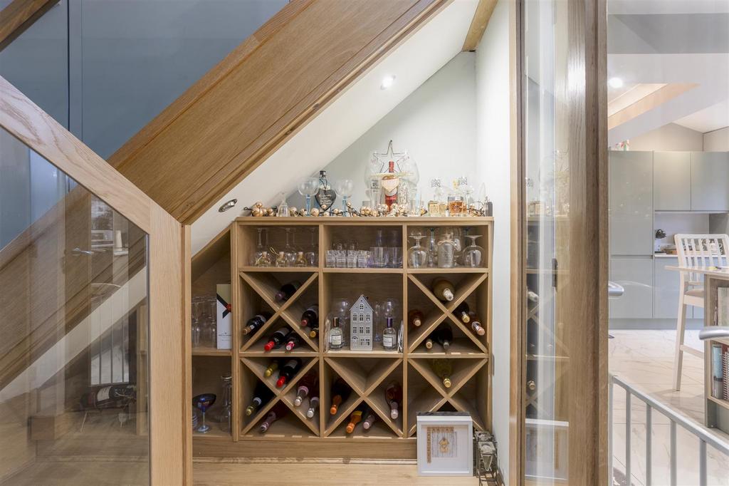 7 Croft Court 8.jpg