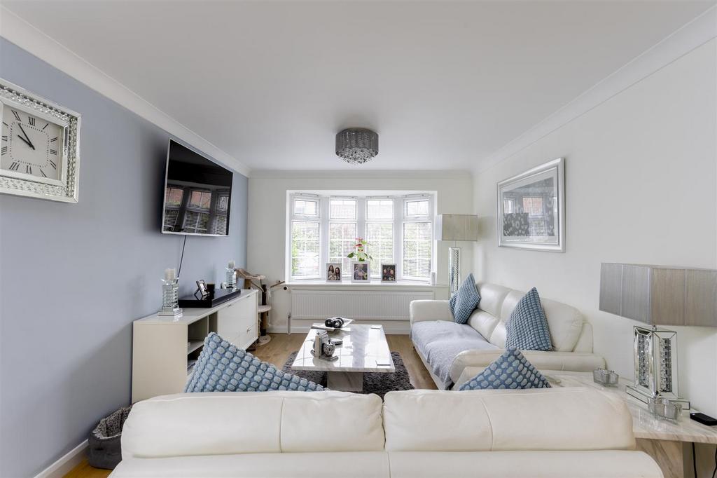 7 Croft Court 5.jpg