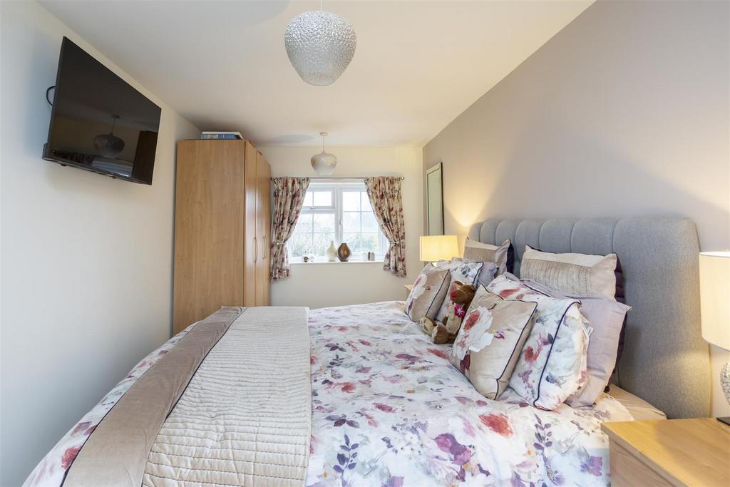 7 Croft Court 30.jpg