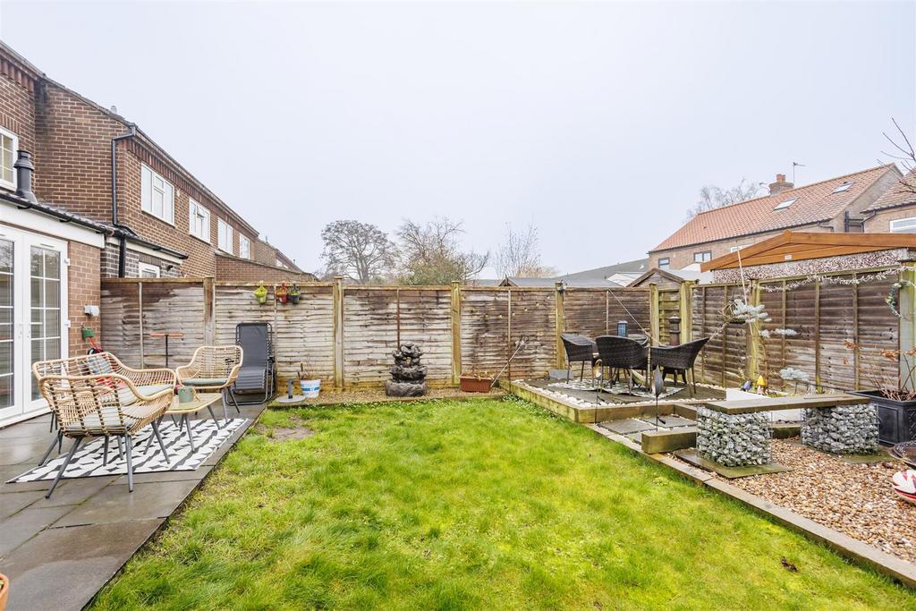 7 Croft Court 26.jpg