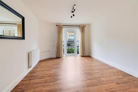 undefined, Gladeside, Cambridge CB4