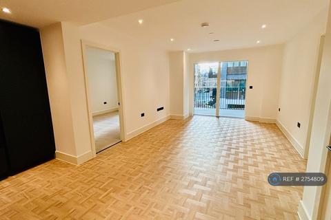 2 bedroom flat to rent, One Clapham Junction, London, SW11