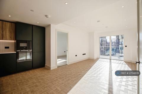 2 bedroom flat to rent, One Clapham Junction, London, SW11