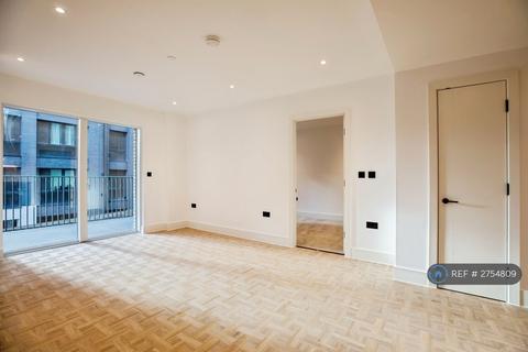 2 bedroom flat to rent, One Clapham Junction, London, SW11