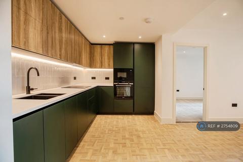 2 bedroom flat to rent, One Clapham Junction, London, SW11