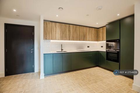 2 bedroom flat to rent, One Clapham Junction, London, SW11