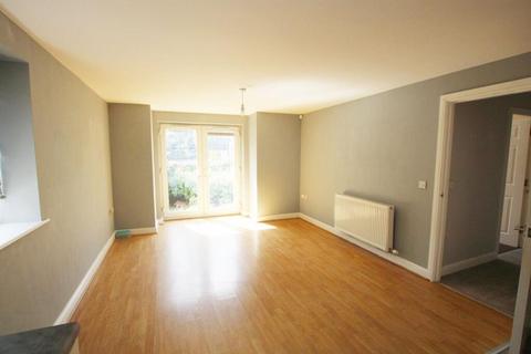 2 bedroom flat to rent, Windermere Road, Leigh, WN7