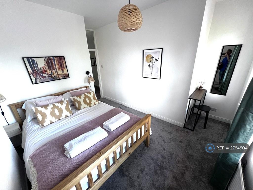 Kingsize Bedroom 3
