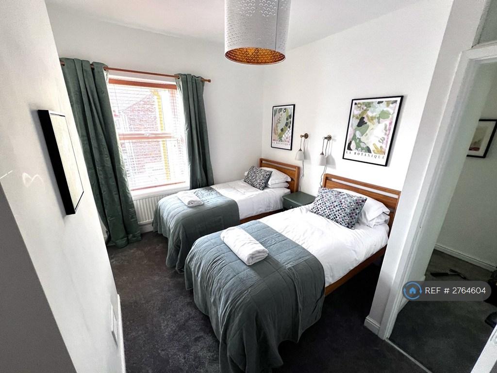 Twin Bedroom