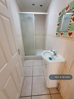 7 bedroom semi-detached house to rent, Spear Road, Southampton, SO14