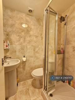 Studio to rent, Leinster Gardens, London, W2