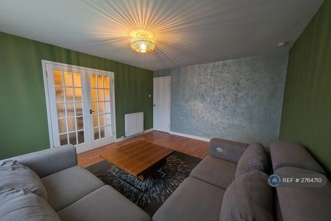 2 bedroom flat to rent, North Hillhousefield, Edinburgh, EH6