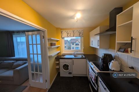 2 bedroom flat to rent, North Hillhousefield, Edinburgh, EH6