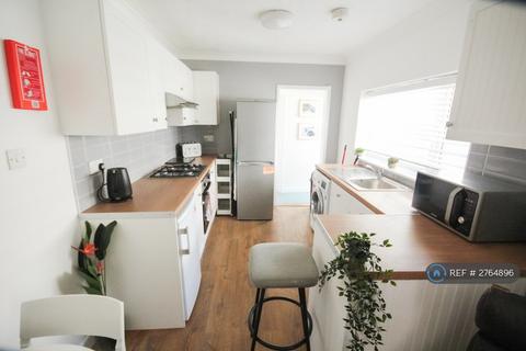 5 bedroom terraced house to rent, Jessie Road, Southsea, PO4