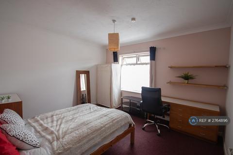 5 bedroom terraced house to rent, Jessie Road, Southsea, PO4