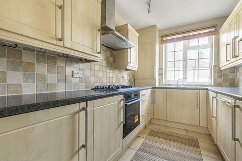 2 bedroom flat for sale, Twickenham Road, Richmond TW9