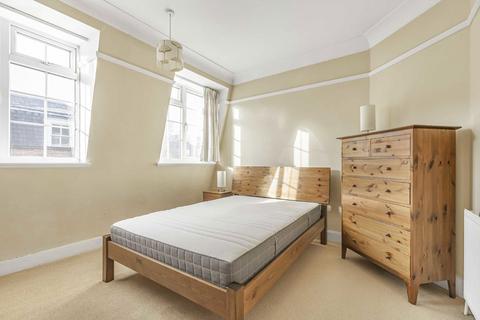 2 bedroom flat for sale, Twickenham Road, Richmond TW9