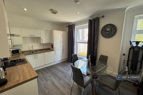 2 bedroom maisonette to rent, Admirality Street, Stonehouse, Plymouth, PL1