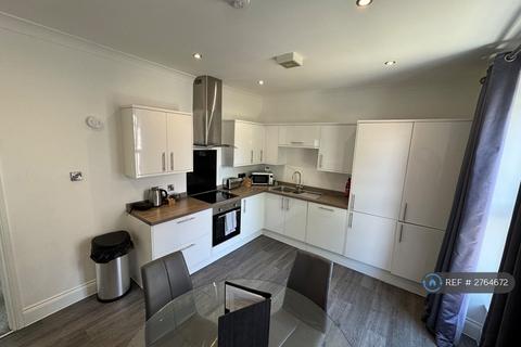 2 bedroom maisonette to rent, Admirality Street, Stonehouse, Plymouth, PL1