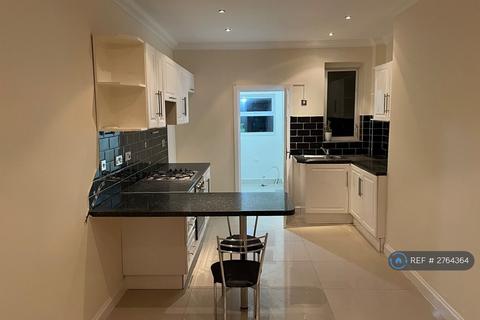 3 bedroom terraced house to rent, Balderstone Road, Rochdale, OL11
