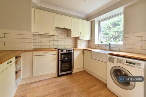 undefined, Simpson Rd, Ham (Richmond Upon Thames), TW10