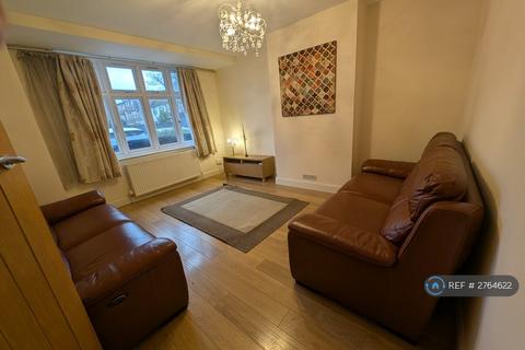 3 bedroom terraced house to rent, Marina Avenue, New Malden, KT3