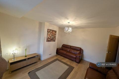 3 bedroom terraced house to rent, Marina Avenue, New Malden, KT3