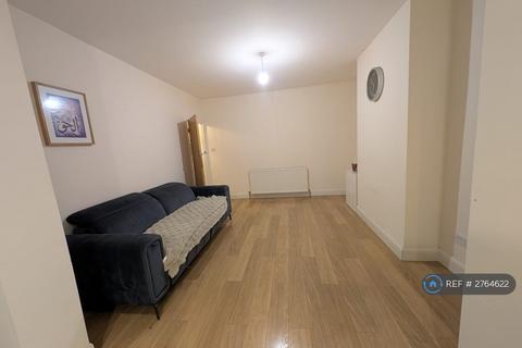 3 bedroom terraced house to rent, Marina Avenue, New Malden, KT3