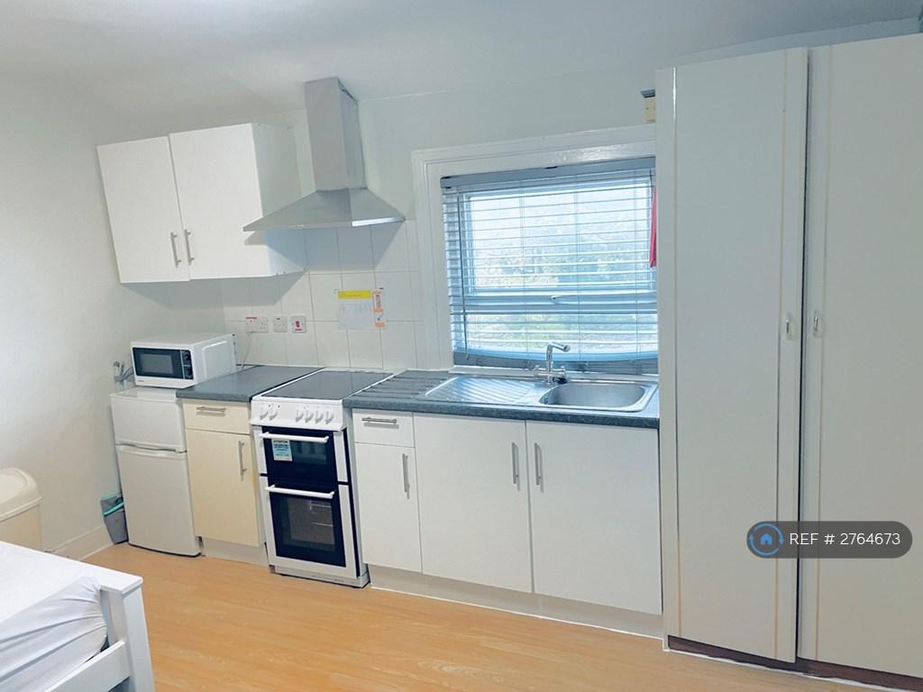 Apartment in Reading, Katesgrove, Coley - View 2